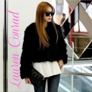EXCELLENT CONDITION WOMEN’S LC LAUREN CONRAD MEDIUM FAUX FUR COAT